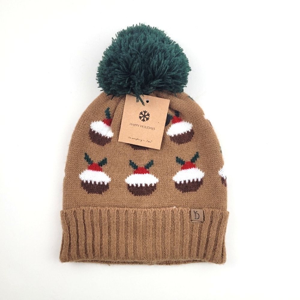 DO EVERYTHING IN LOVE pom pom beanie